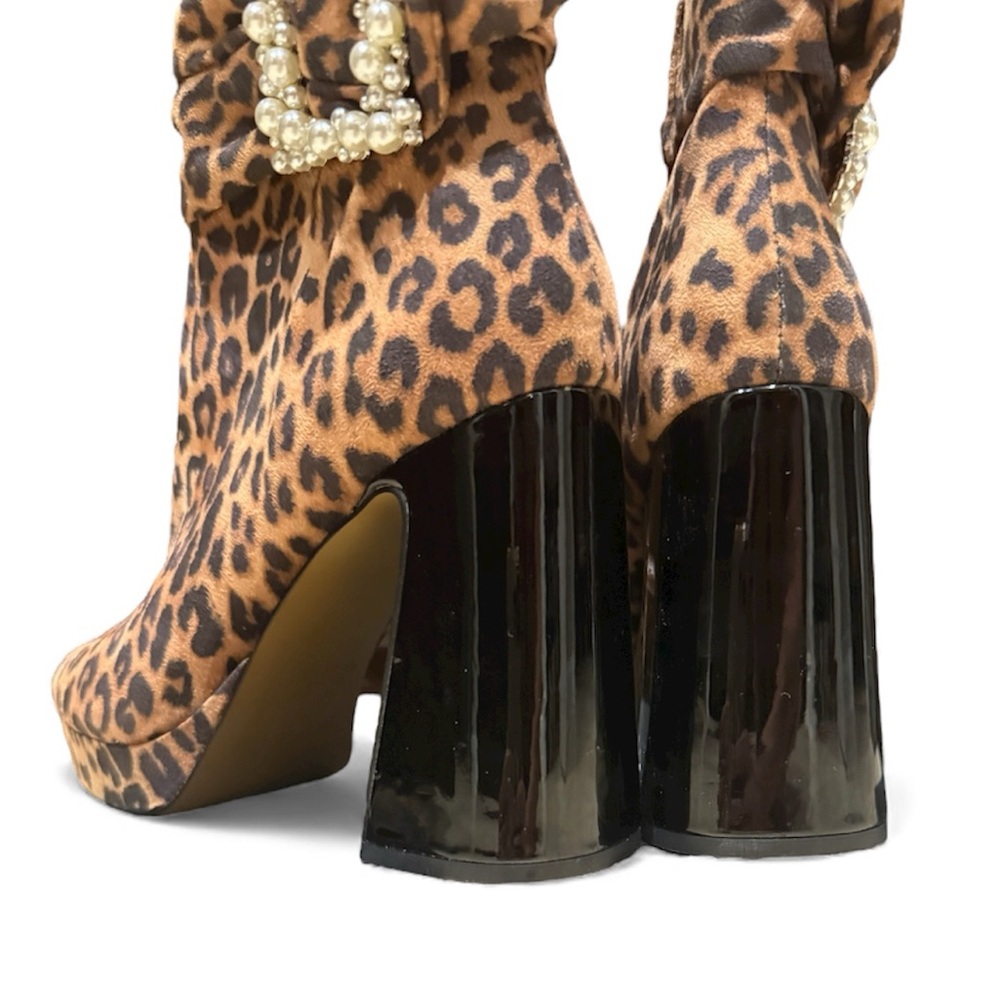 New! Betsy Johnson Animal Print Idris Platform Rhinestone Buckle Leopard Bootie - Picture 3 of 5